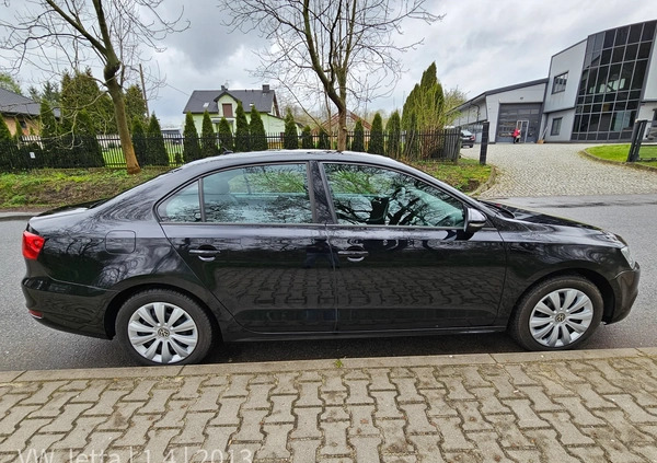 Volkswagen Jetta cena 27000 przebieg: 180000, rok produkcji 2013 z Warszawa małe 67